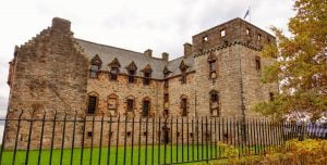 Newark Castle & grounds