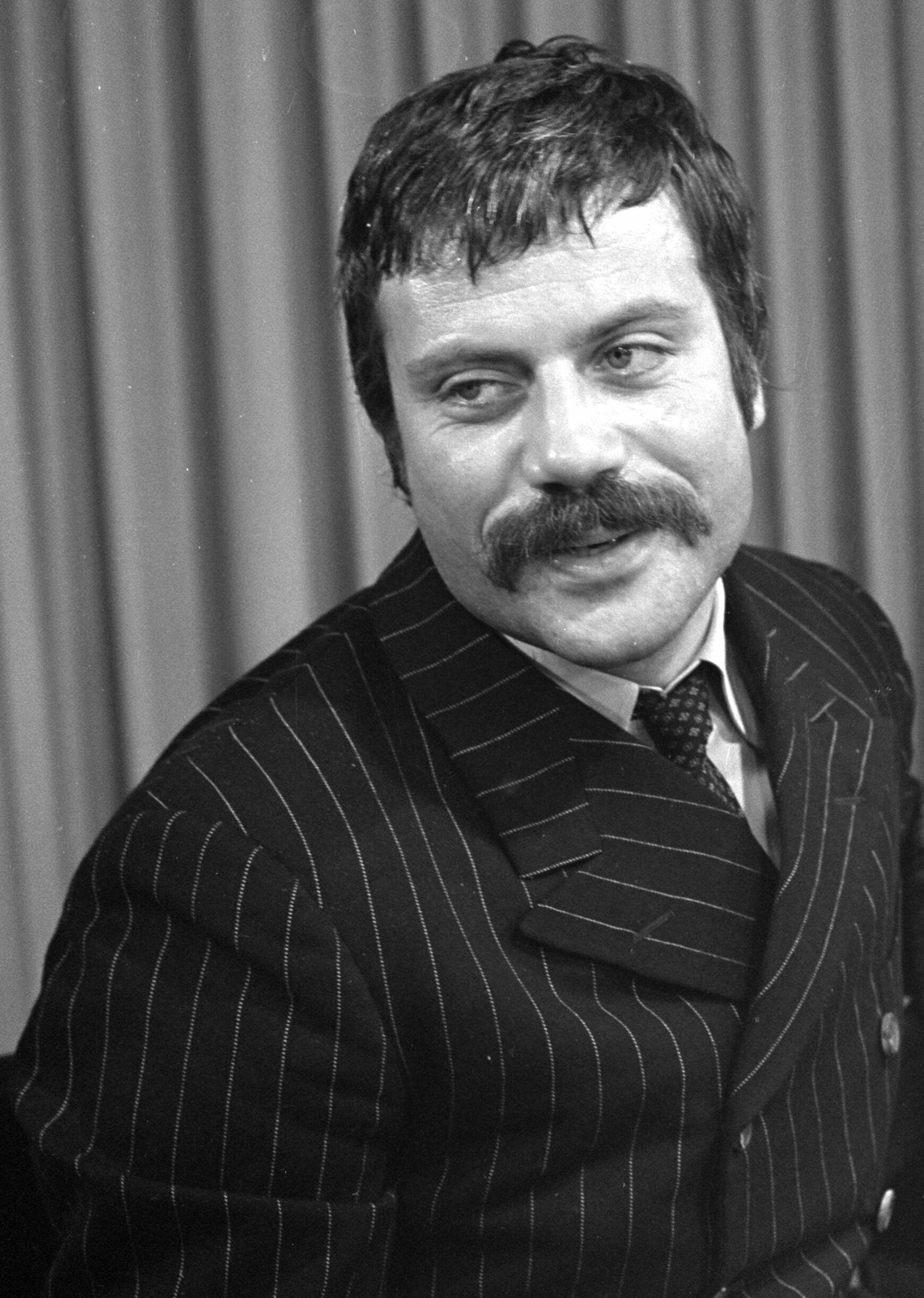 A Brief Profile of Oliver Reed