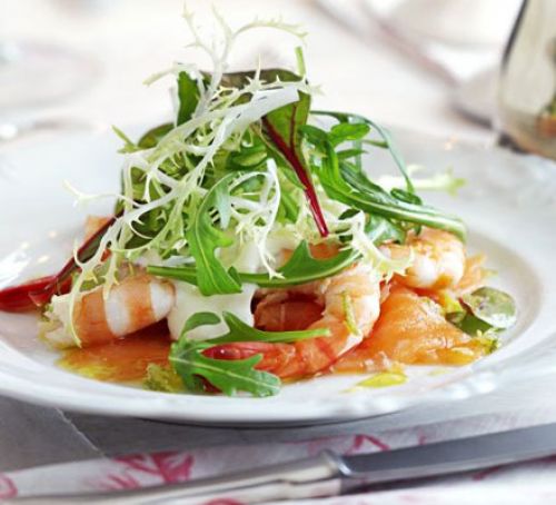 Smoked Salmon With Prawns And Horseradish Cream