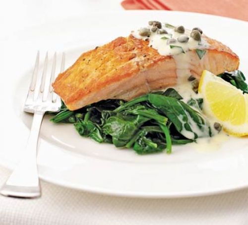 Salmon & Spinach With Tartare Cream Recipe
