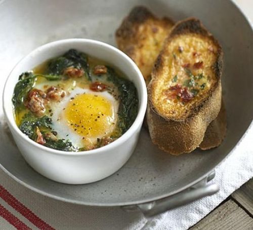 Spinach Baked Eggs With Parmesan & Tomato Toasts