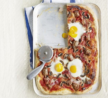 Rise And Shine: Full English Pizza