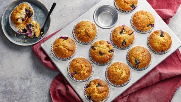 Blueberry skyr muffins