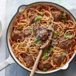One-pan spaghetti meatballs