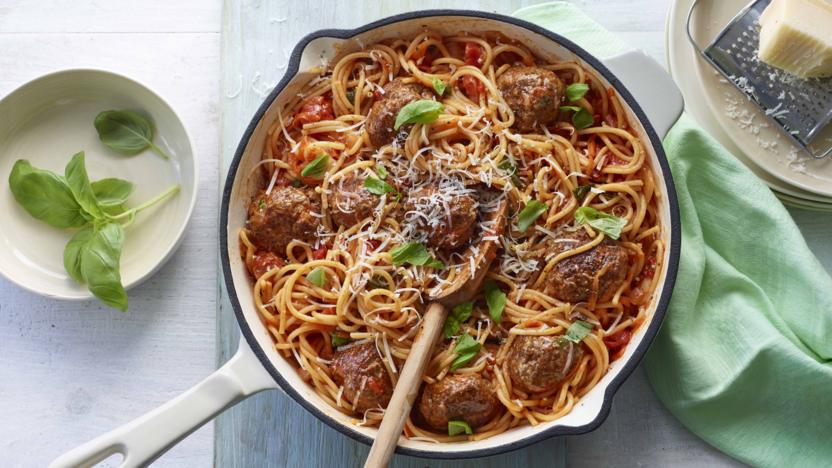 One-pan spaghetti meatballs