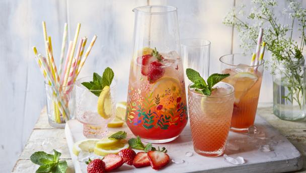 Strawberry lemonade