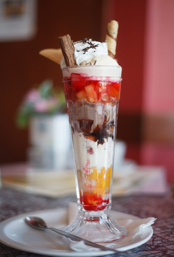 How to make the all-time favourite- Knickerbocker Glory