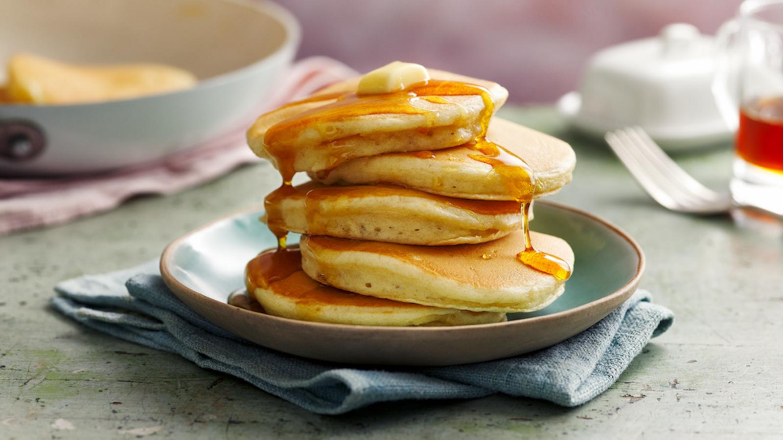 Fluffy American pancakes