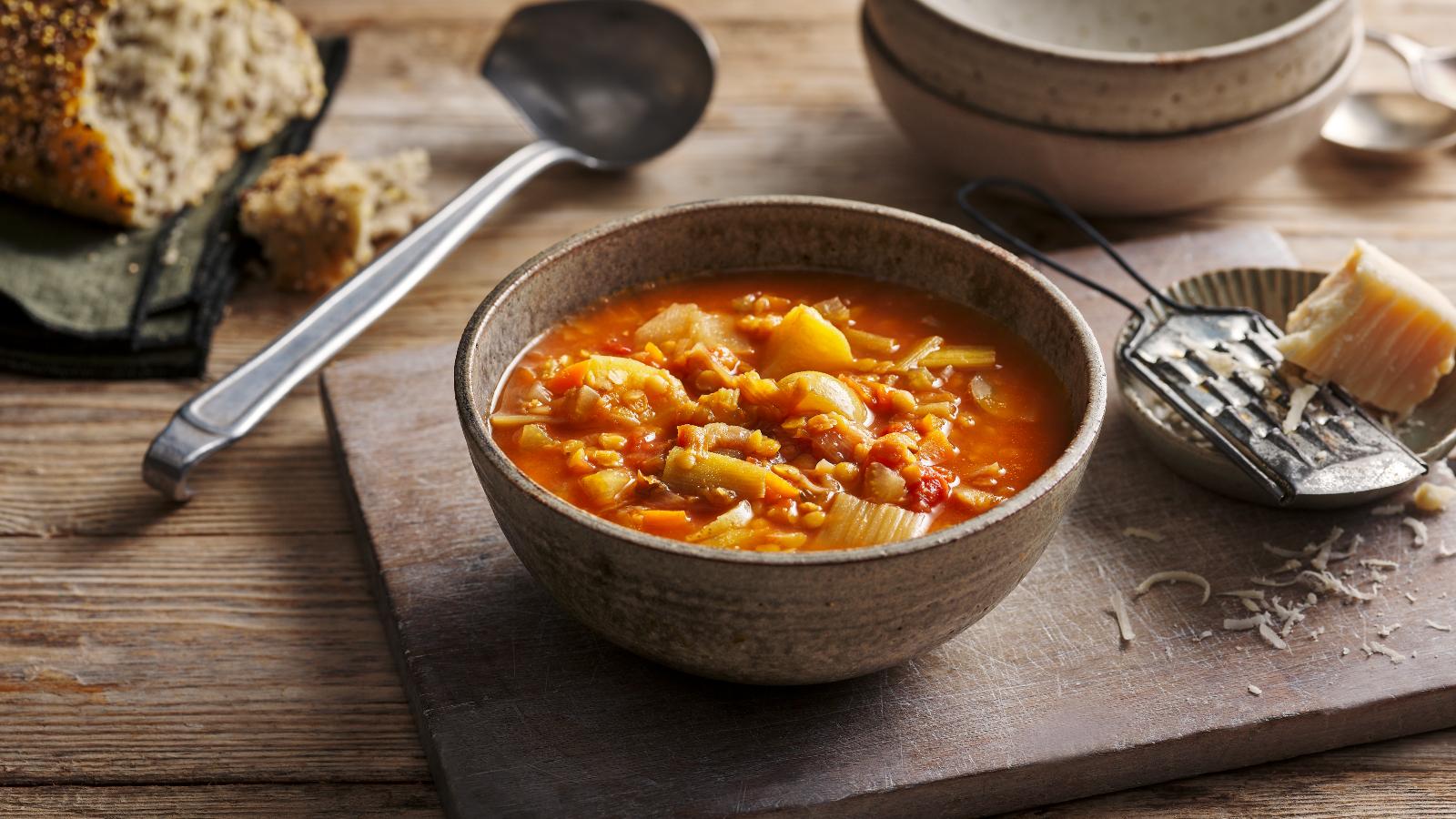 Slow cooker lentil soup