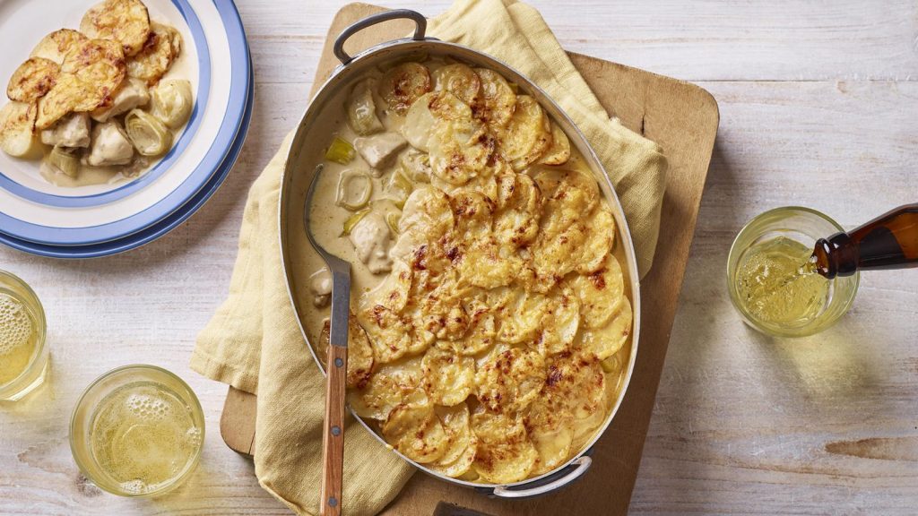 Chicken, leek and cider gratin