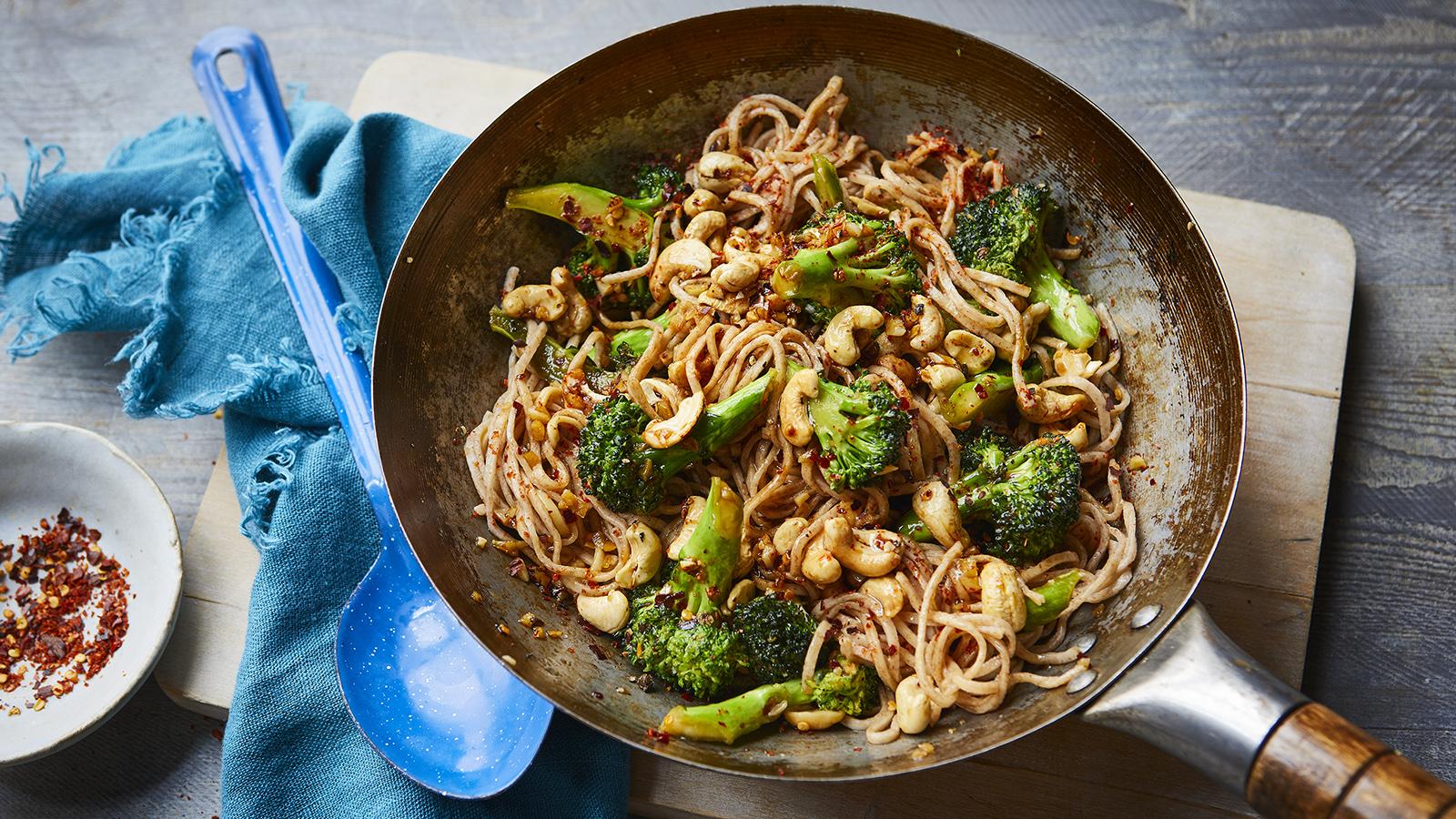 Honey broccoli noodles