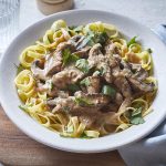 Slow cooker beef stroganoff