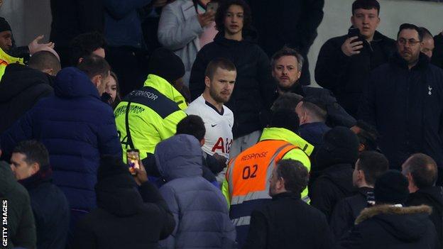 Eric Dier Confronts “Fan” And Climbs In Stands