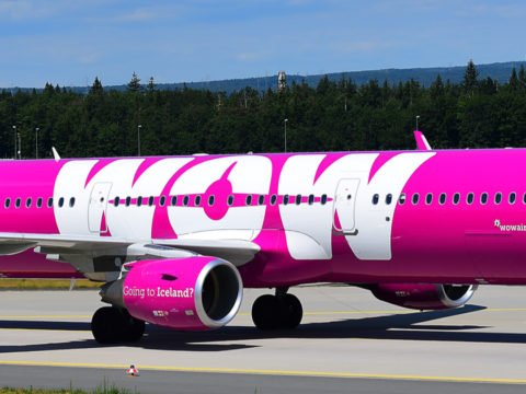 Wow Air leave passengers stranded as they cancel all flights