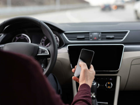 Police detectors to warn mobile phone-using drivers