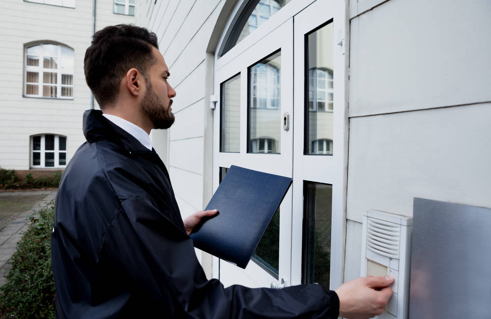 Body-worn cameras to be compulsory for bailiffs