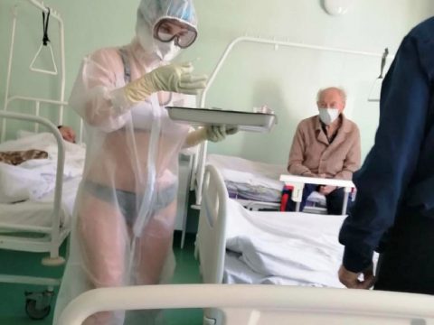 Nurse Told Off For Treating Patients In Bikini