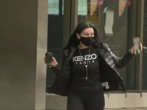 Australian Cons Tinder Dates Out Of £450,000