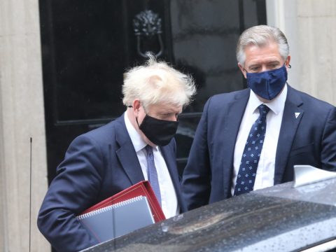 Downing Street Apologises to the Queen!