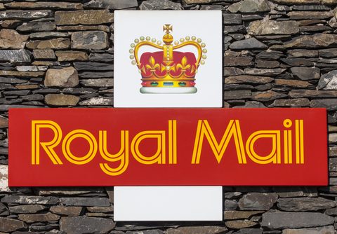 Royal Mail Workers Begin Waves of Christmas Strikes!