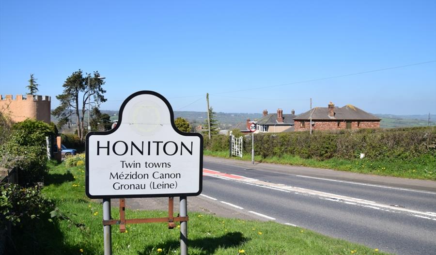 Honiton: The Five Minute Spare Guide