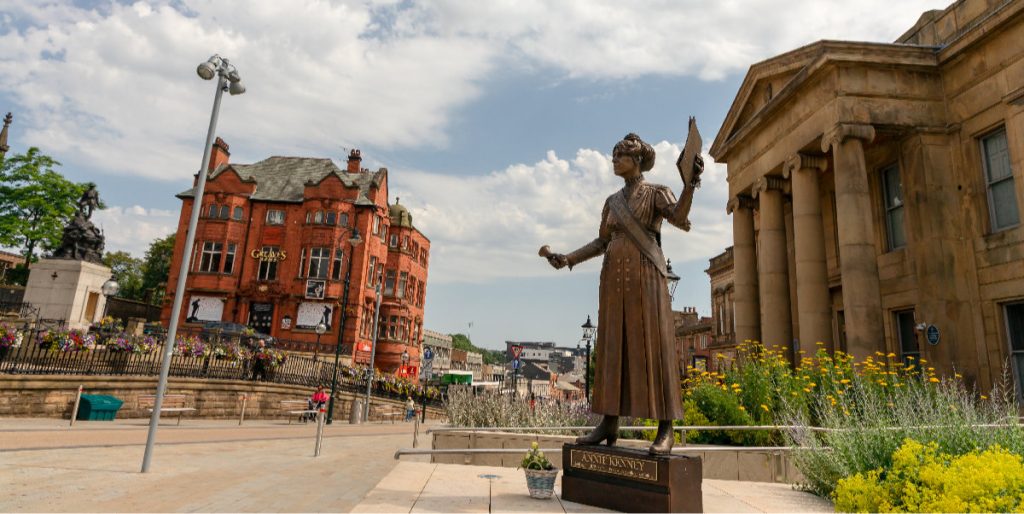 Oldham: The Five Minute Spare Guide